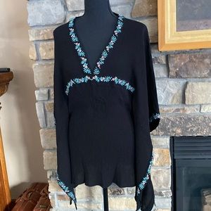 Black bat-sleeve to with stitching detail, S